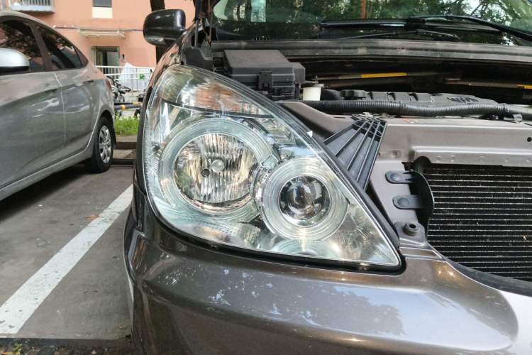 Used Buick GL8 2014 2.4L Comfort Edition Right Front Headlight