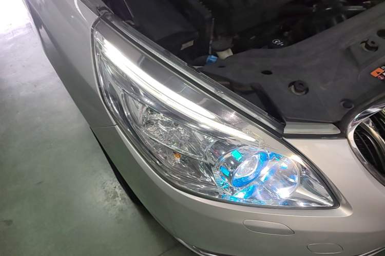 Used Buick GL8 2014 2.4L LT Luxury Business Executive Edition Right Front Headlight