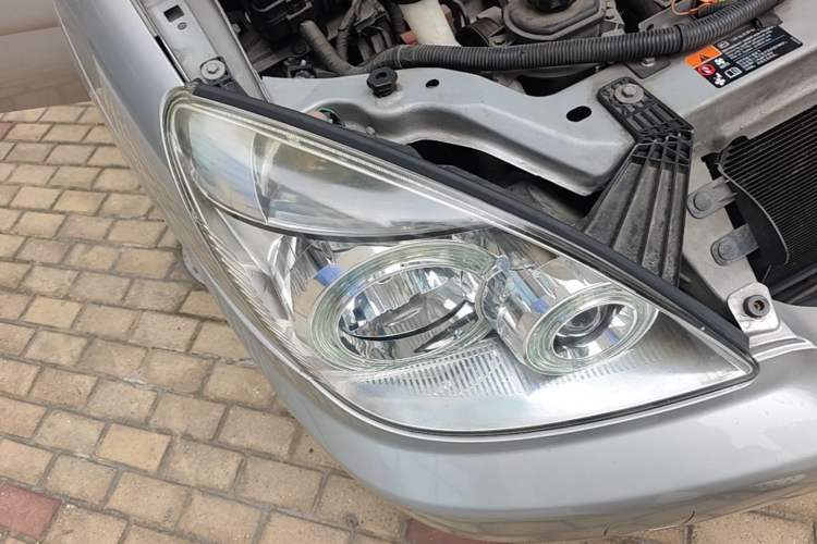 Used Buick GL8 2014 2.4L Executive Edition Right Front Headlight