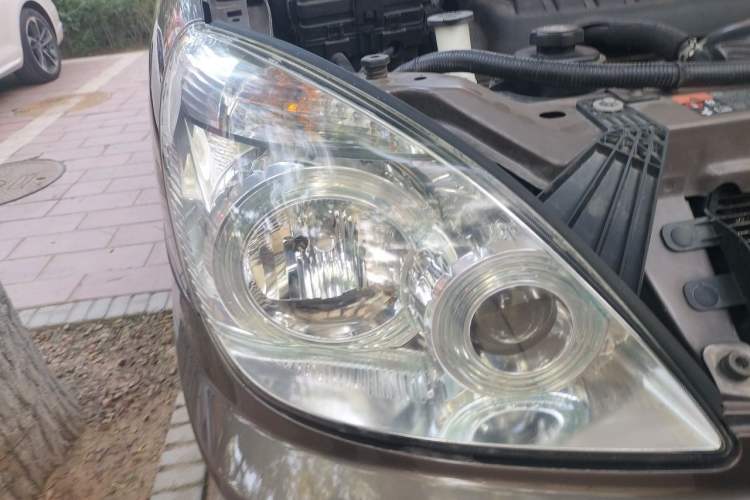 Used Buick GL8 2014 2.4L Classic Edition Right Front Headlight