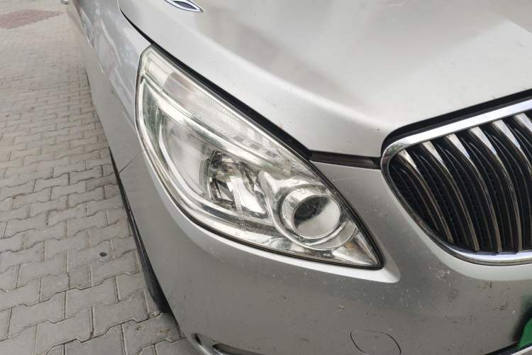 Used Buick GL8 2014 2.4L CT Luxury Business Comfort Edition Right Front Headlight