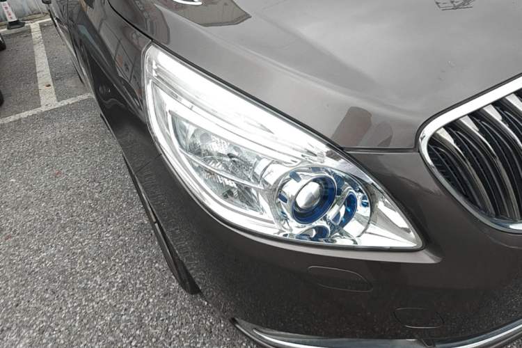 Used Buick GL8 2014 3.0L GT Luxury Business Haoya Edition Right Front Headlight
