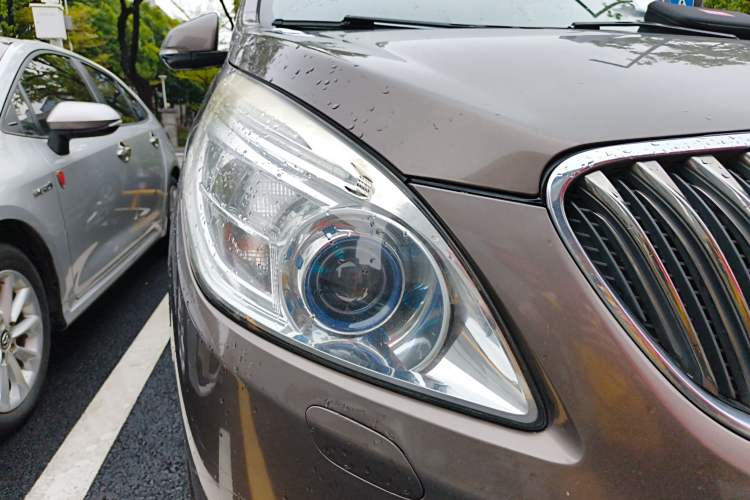 Used Buick GL8 2014 3.0L GT Luxury Business Haoya Edition Right Front Headlight