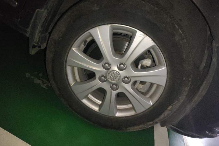 Used Buick GL8 2014 3.0L GT Luxury Business Haoya Edition Right Front Wheel Hub