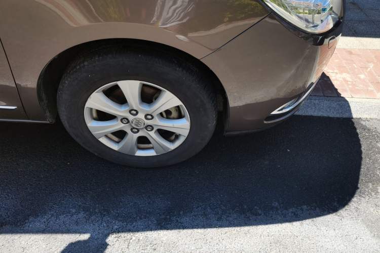 Used Buick GL8 2014 3.0L GT Luxury Business Haoya Edition Right Front Wheel Hub