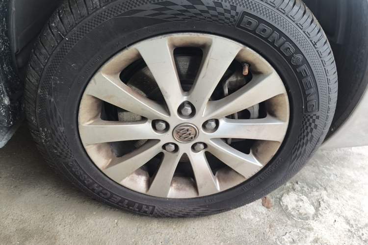Used Buick GL8 2014 2.4L Comfort Edition Right Front Wheel Hub