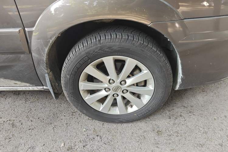 Used Buick GL8 2014 2.4L Classic Edition Right Front Wheel Hub