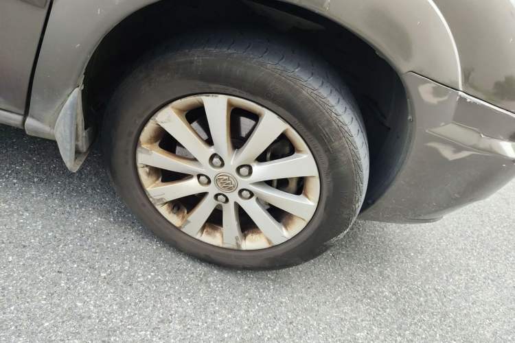 Used Buick GL8 2014 2.4L Classic Edition Right Front Wheel Hub
