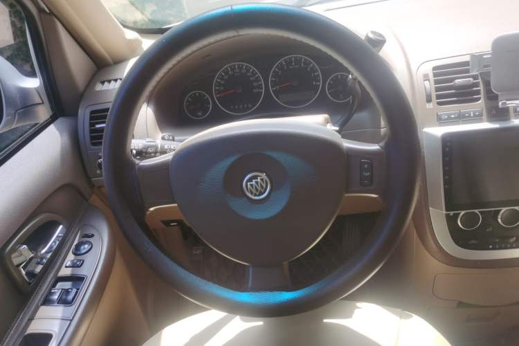 Used Buick GL8 2014 2.4L Classic Edition Steering Wheel