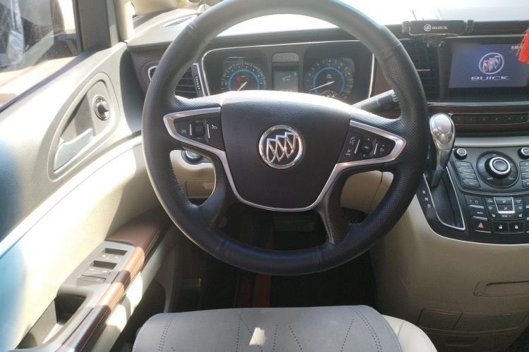 Used Buick GL8 2014 3.0L GT Luxury Business Haoya Edition Steering Wheel