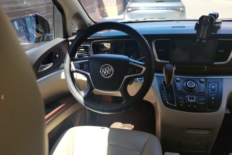 Used Buick GL8 2014 3.0L GT Luxury Business Haoya Edition Steering Wheel