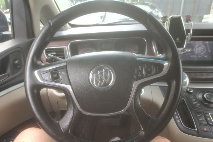 Used Buick GL8 2014 3.0L XT Luxury Business Flagship Edition Steering Wheel