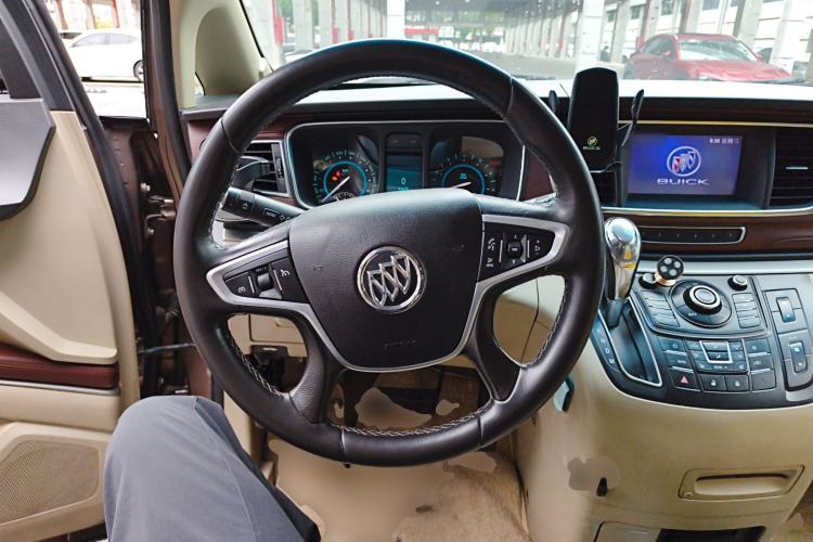 Used Buick GL8 2014 3.0L GT Luxury Business Haoya Edition Steering Wheel