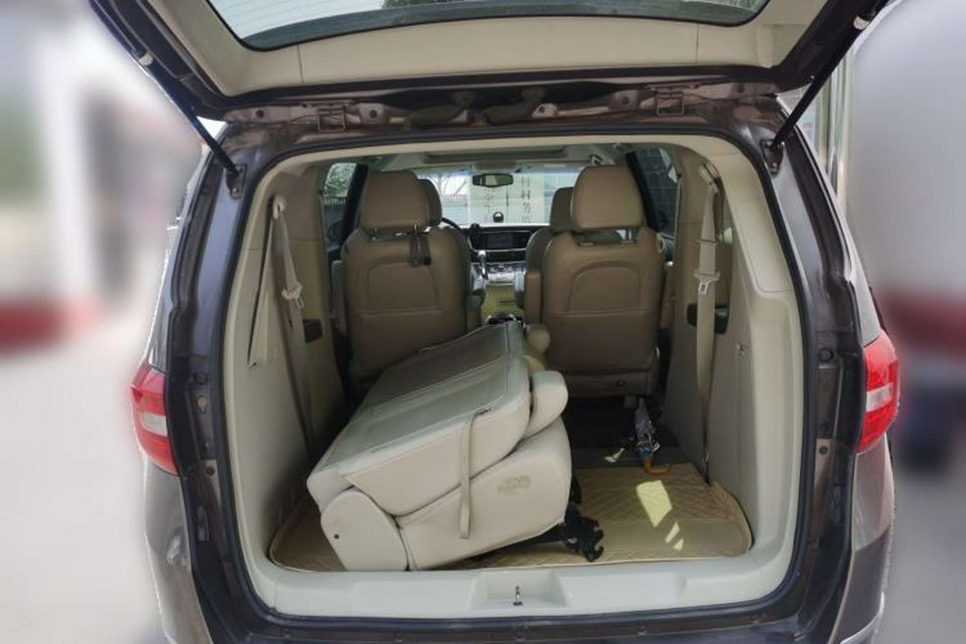 Used Buick GL8 2014 2.4L LT Luxury Business Executive Edition Trunk