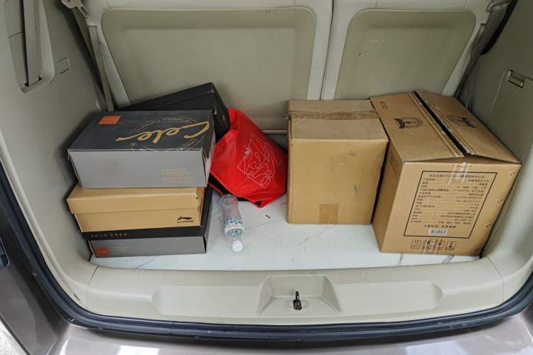 Used Buick GL8 2014 2.4L LT Luxury Business Executive Edition Trunk
