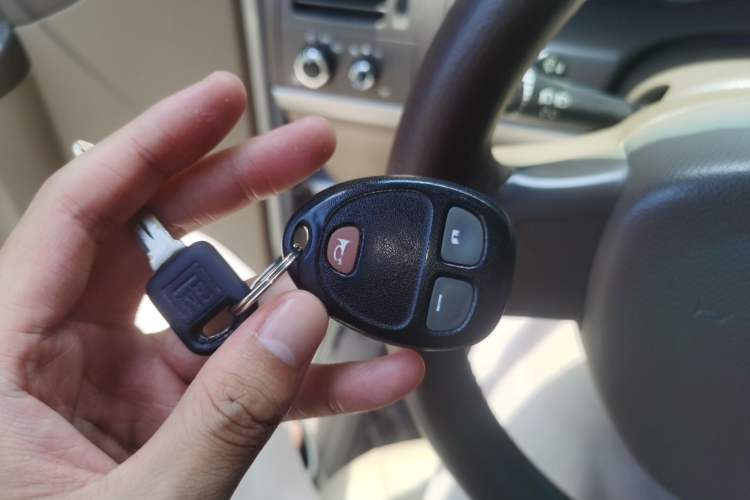 Used Buick GL8 2014 2.4L Classic Edition Vehicle Key