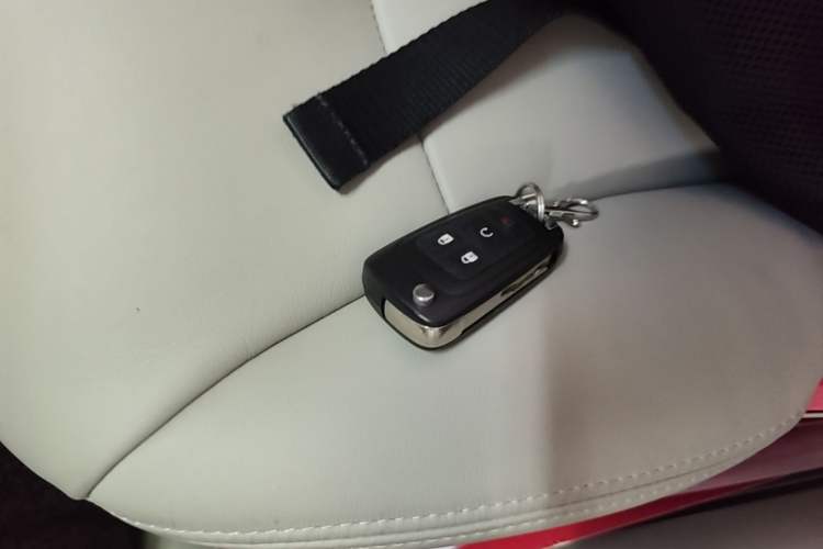 Used Buick GL8 2014 2.4L LT Luxury Business Executive Edition Vehicle Key