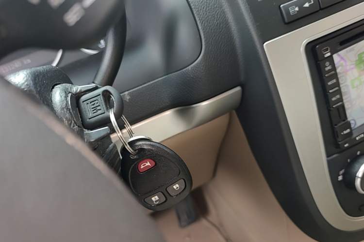 Used Buick GL8 2014 2.4L Executive Edition Vehicle Key