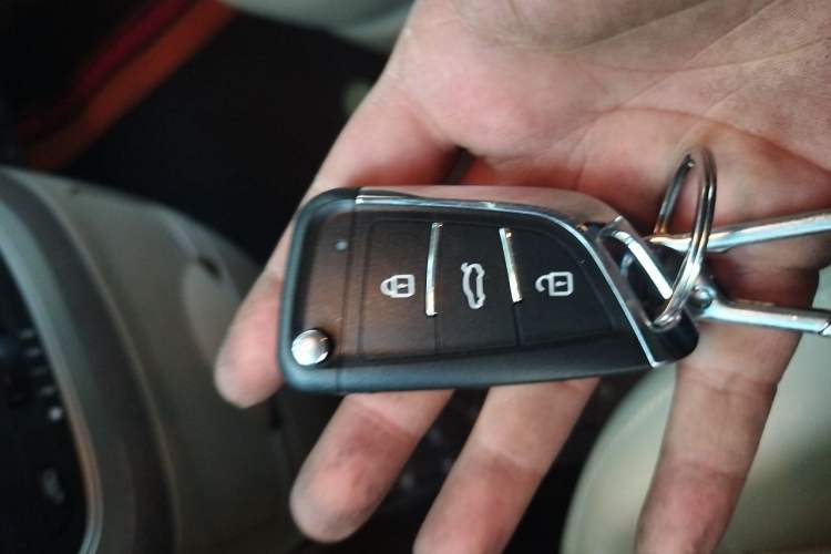 Used Buick GL8 2014 2.4L Classic Edition Vehicle Key