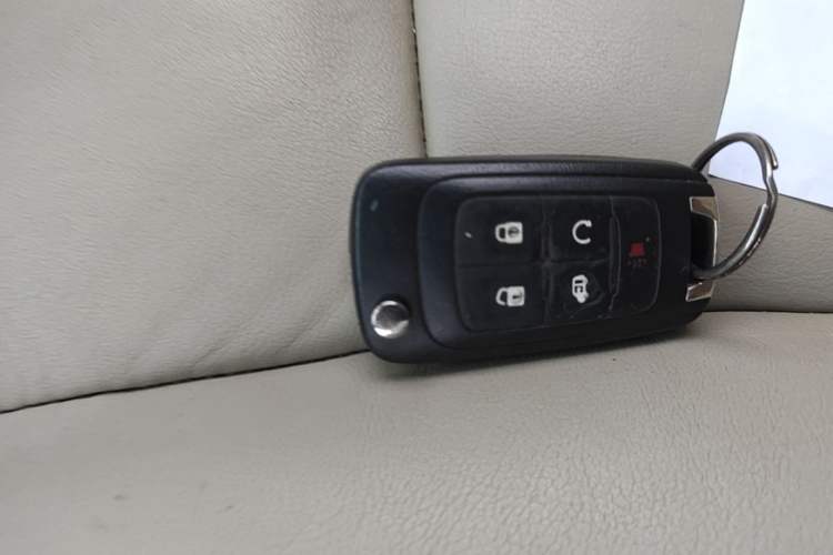 Used Buick GL8 2014 3.0L GT Luxury Business Haoya Edition Vehicle Key