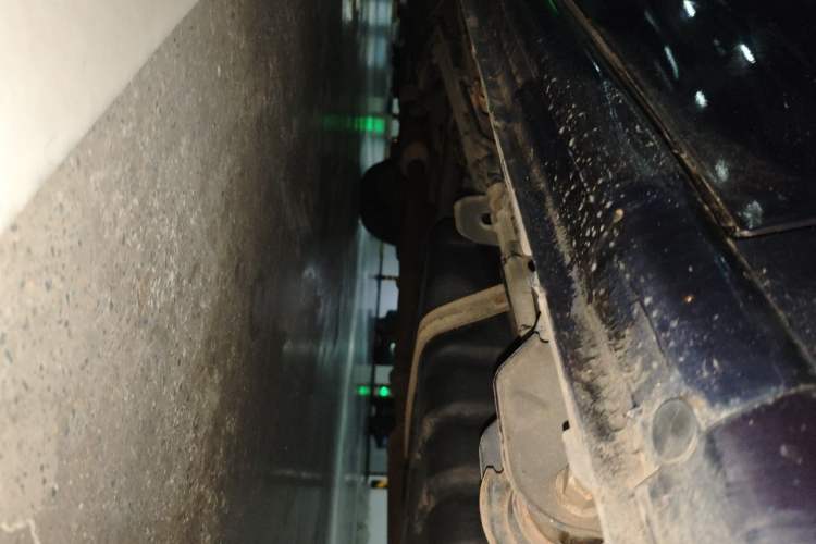 Used Buick GL8 2014 2.4L Comfort Edition Chassis Rear Left