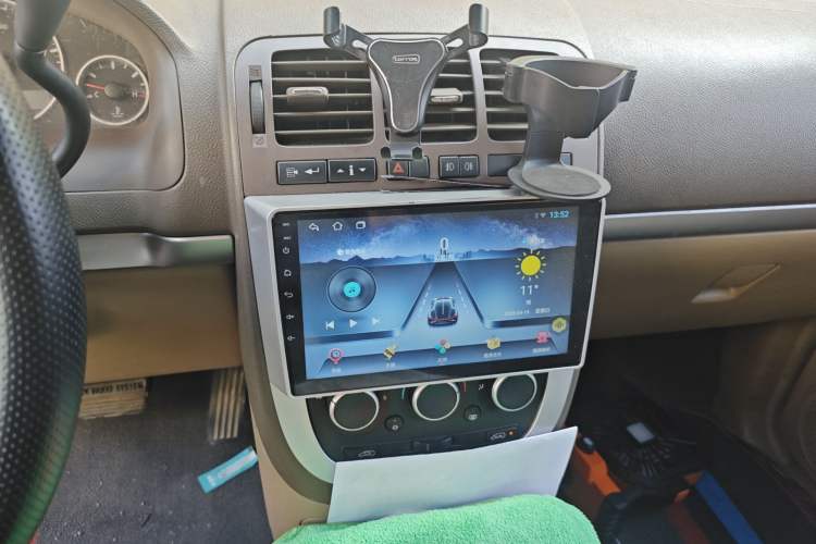 Used Buick GL8 2014 2.4L Classic Edition Audio And AC Panel