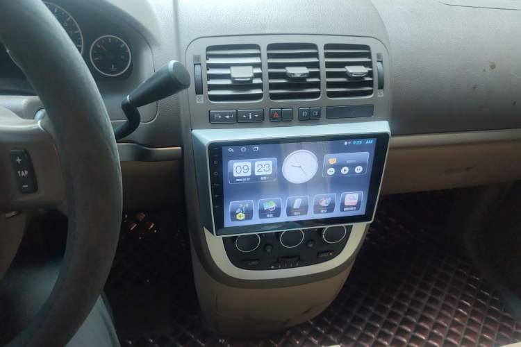Used Buick GL8 2014 2.4L Classic Edition Audio And AC Panel