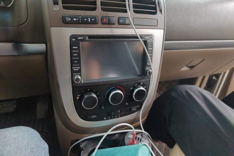 Used Buick GL8 2014 2.4L Classic Edition Audio And AC Panel