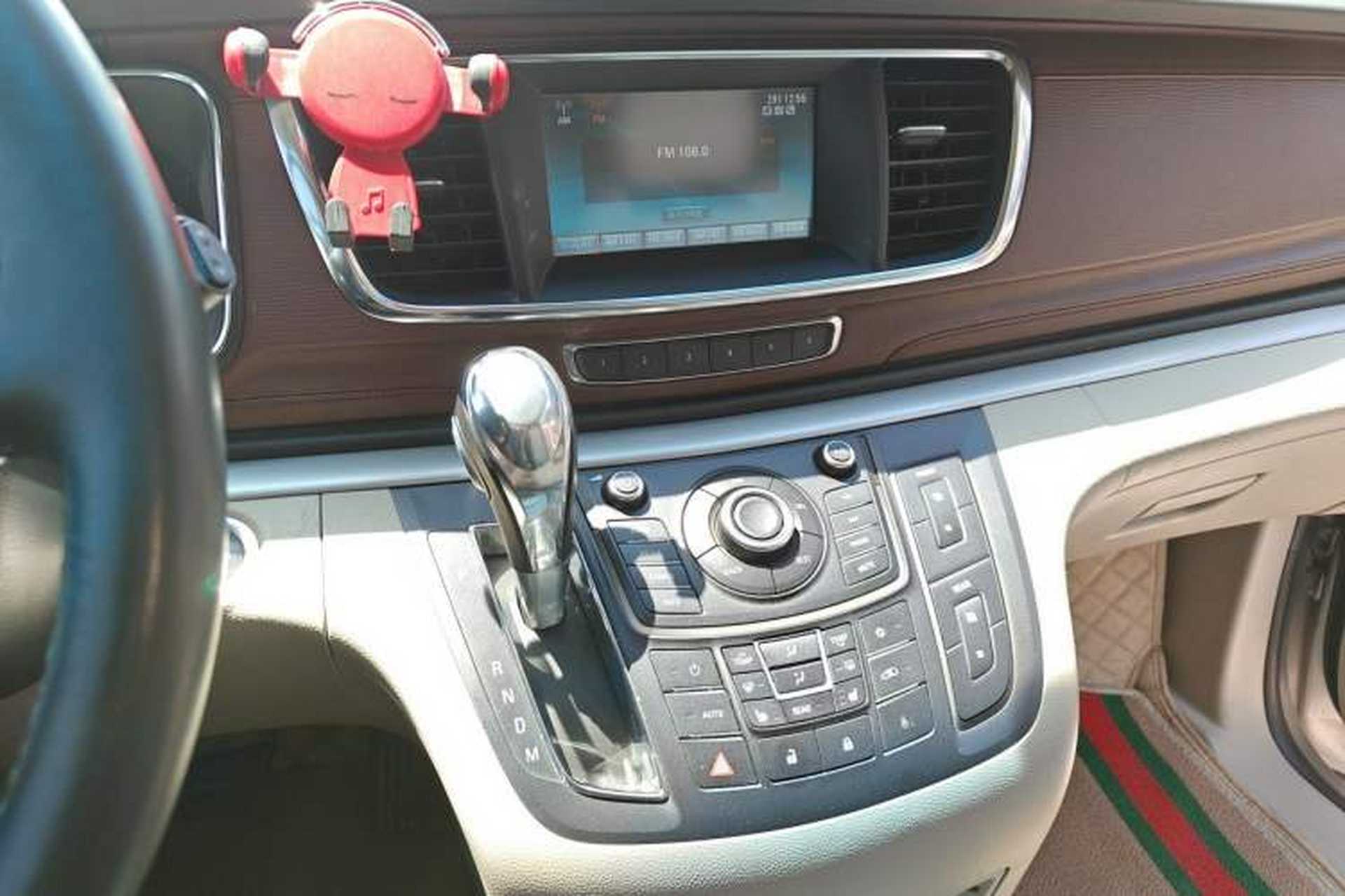 Used Buick GL8 2014 3.0L GT Luxury Business Haoya Edition Audio And AC Panel