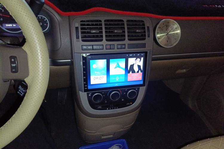 Used Buick GL8 2014 2.4L Classic Edition Audio And AC Panel