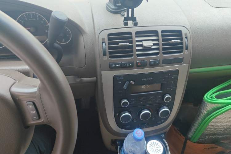 Used Buick GL8 2014 2.4L Comfort Edition Audio And AC Panel