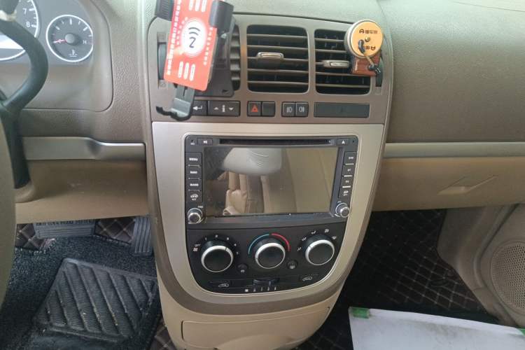 Used Buick GL8 2014 2.4L Classic Edition Audio And AC Panel