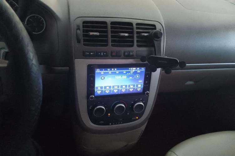 Used Buick GL8 2014 2.4L Classic Edition Audio And AC Panel