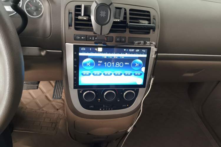 Used Buick GL8 2014 2.4L Classic Edition Audio And AC Panel