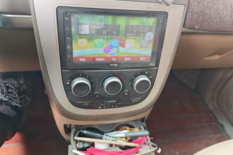 Used Buick GL8 2014 2.4L Classic Edition Audio And AC Panel