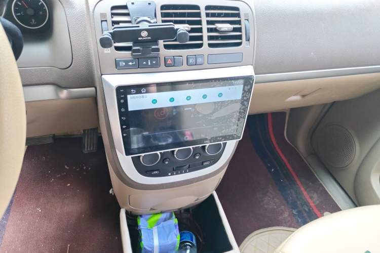 Used Buick GL8 2014 2.4L Classic Edition Audio And AC Panel