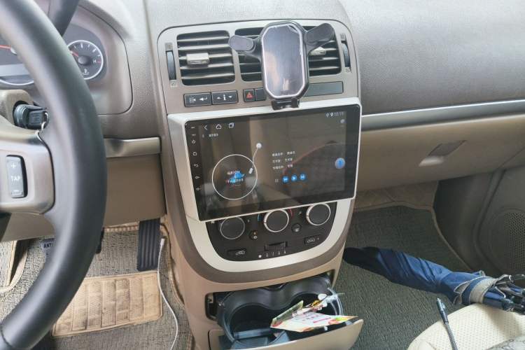 Used Buick GL8 2014 2.4L Classic Edition Audio And AC Panel