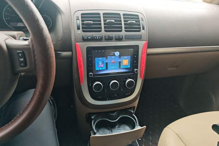 Used Buick GL8 2014 2.4L Classic Edition Audio And AC Panel