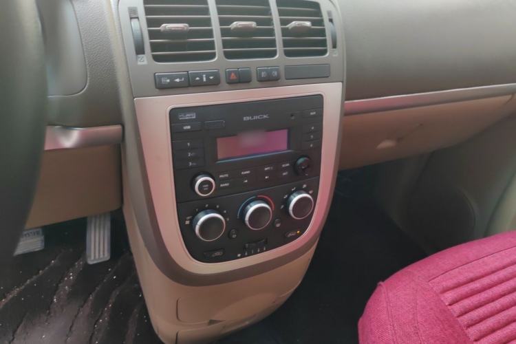 Used Buick GL8 2014 2.4L Comfort Edition Audio And AC Panel