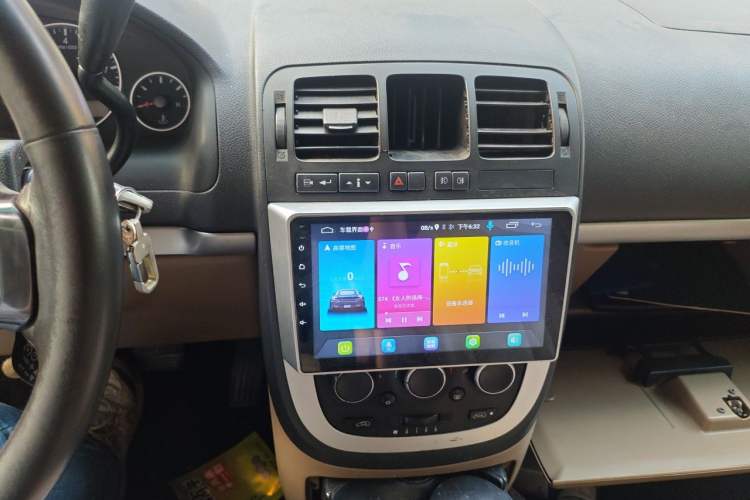 Used Buick GL8 2014 2.4L Executive Edition Audio And AC Panel