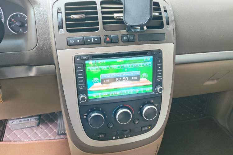 Used Buick GL8 2014 2.4L Classic Edition Audio And AC Panel
