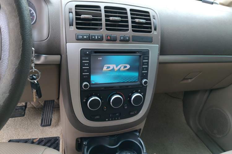 Used Buick GL8 2014 2.4L Classic Edition Audio And AC Panel