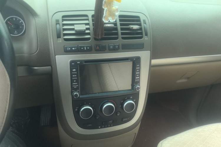 Used Buick GL8 2014 2.4L Classic Edition Audio And AC Panel