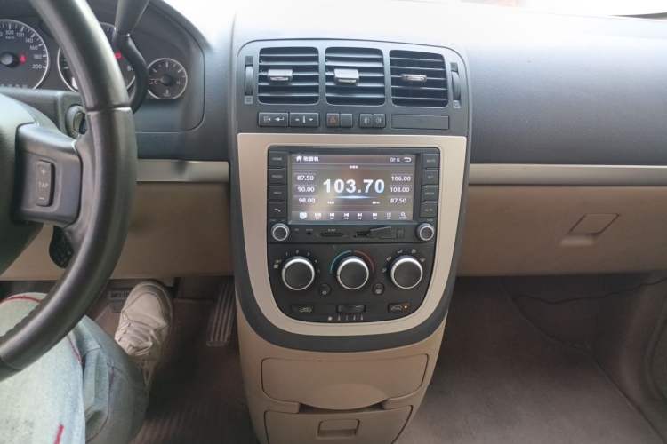 Used Buick GL8 2014 2.4L Executive Edition Audio And AC Panel
