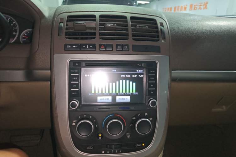 Used Buick GL8 2014 2.4L Classic Edition Audio And AC Panel