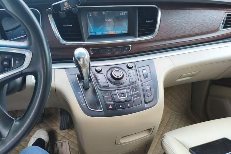 Used Buick GL8 2014 2.4L LT Luxury Business Executive Edition Audio And AC Panel