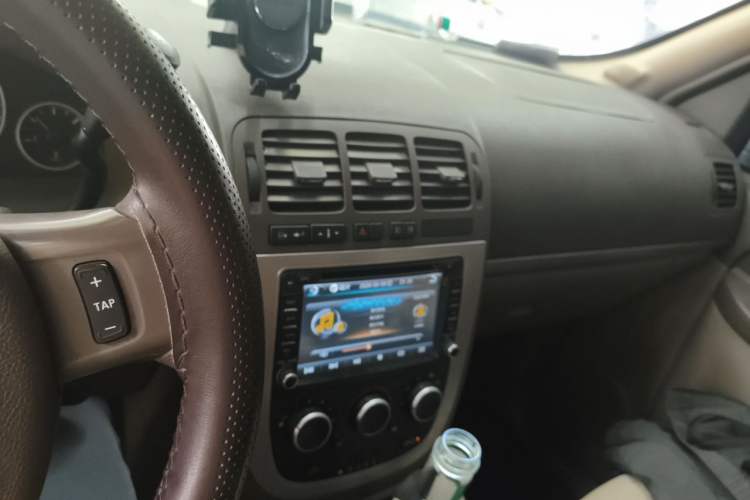 Used Buick GL8 2014 2.4L Comfort Edition Audio And AC Panel