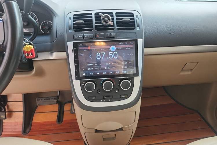 Used Buick GL8 2014 2.4L Executive Edition Audio And AC Panel