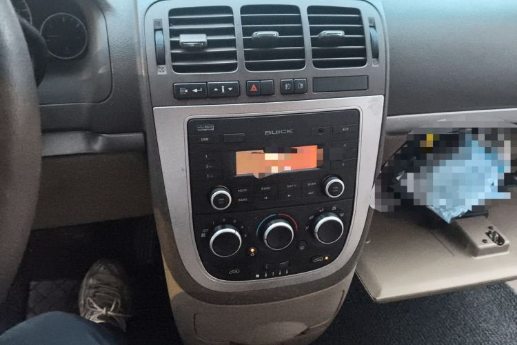 Used Buick GL8 2014 2.4L Comfort Edition Audio And AC Panel