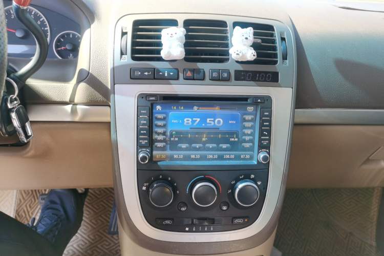 Used Buick GL8 2014 2.4L Classic Edition Audio And AC Panel